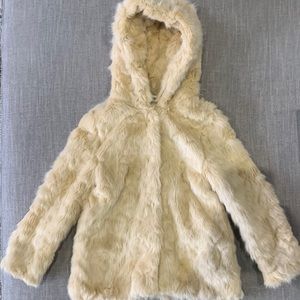 Beautiful Zara Girls Faux Fur Cream Jacket - Size US8 Girls